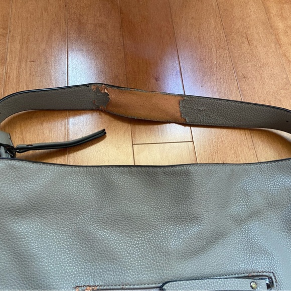 Large Hobo vegan leather bag. - Picture 4 of 5